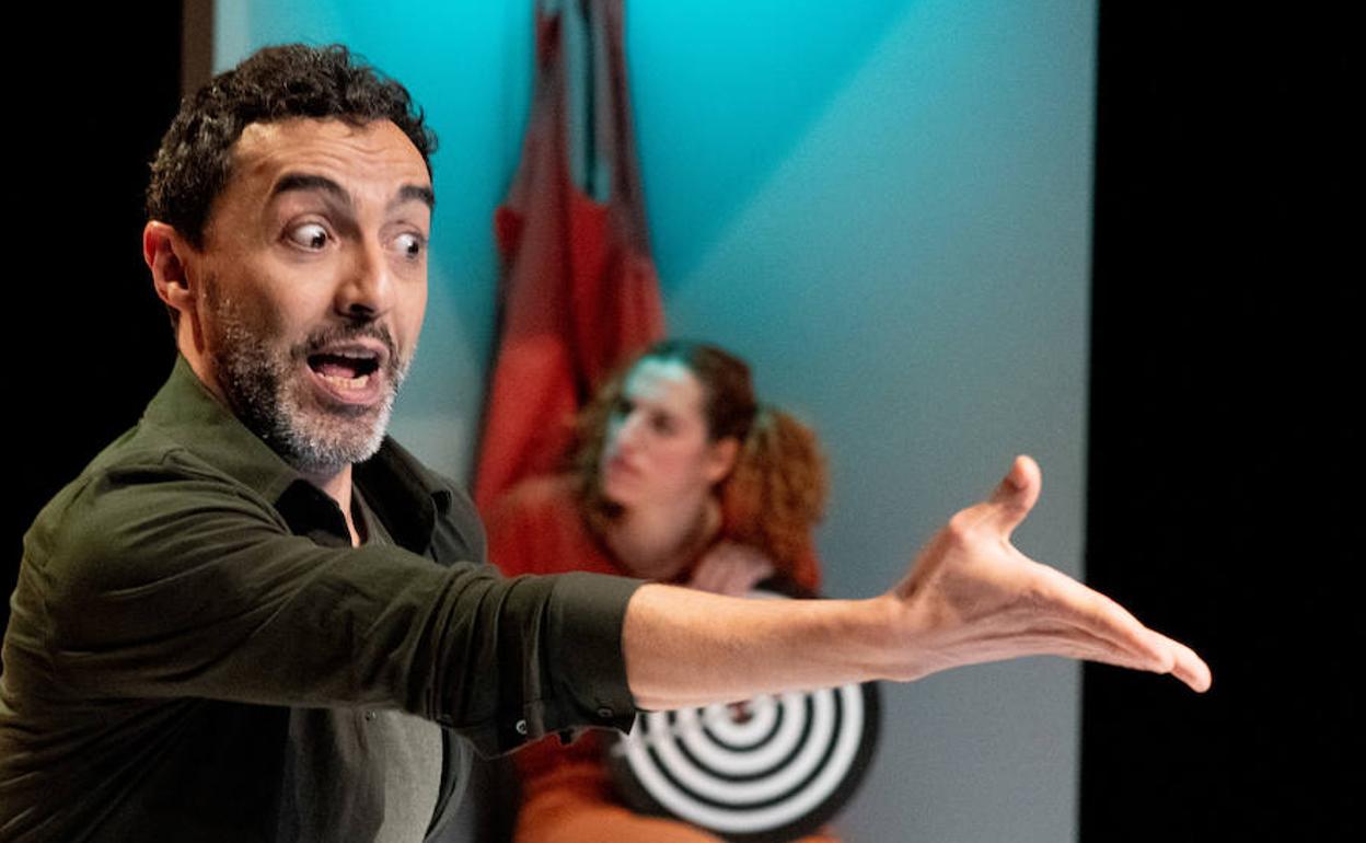 El actor Ángel Ruiz, en un momento del espectáculo. 