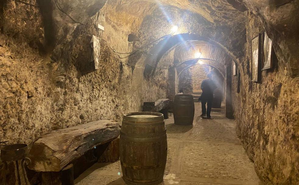 Las bodegas subterráneas de Aranda de Duero constituyen uno de los tesoros más apreciados por los ribereños.