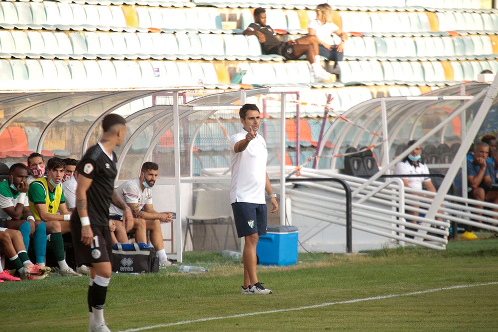 Salamanca CF UDS y CD Guijuelo retomaron su enfrentamiento, tras las suspensión del martes