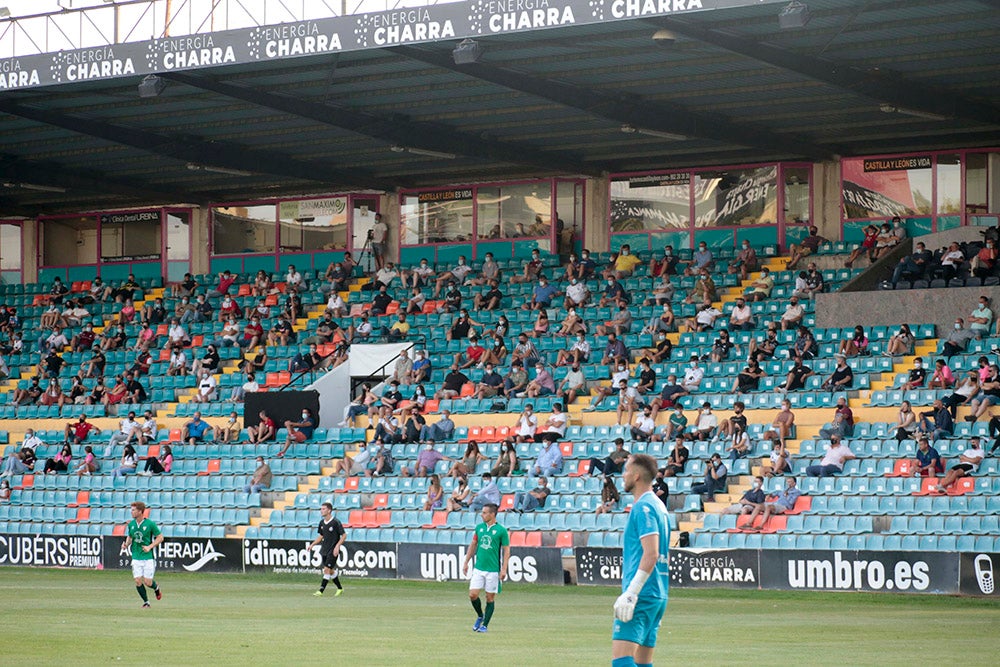 Salamanca CF UDS y CD Guijuelo retomaron su enfrentamiento, tras las suspensión del martes