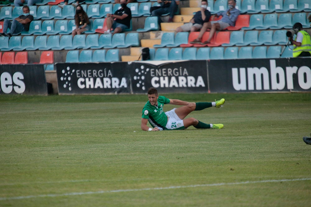 Salamanca CF UDS y CD Guijuelo retomaron su enfrentamiento, tras las suspensión del martes