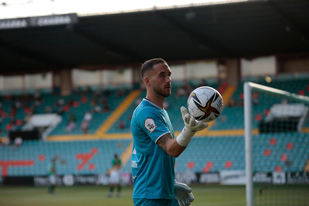 Salamanca CF UDS y CD Guijuelo retomaron su enfrentamiento, tras las suspensión del martes