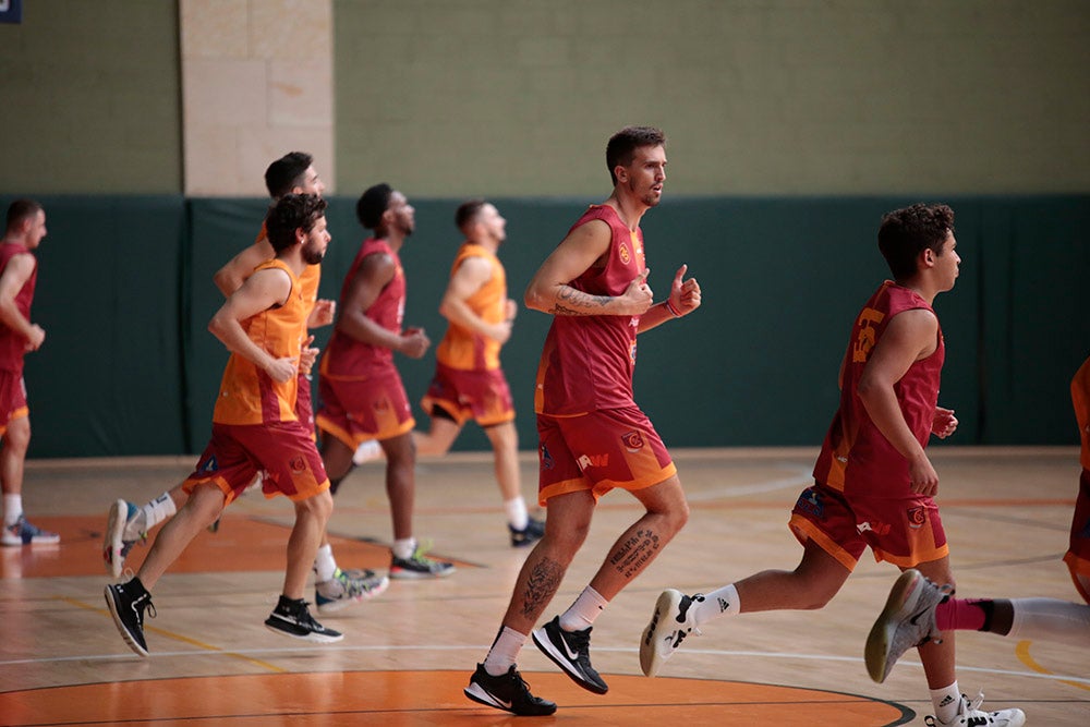 El Aquimisa ya entrena en el pabellón de Carbajosa de la Sagrada 