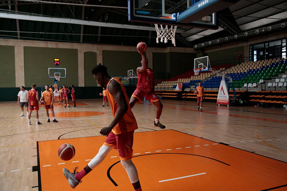 El Aquimisa ya entrena en el pabellón de Carbajosa de la Sagrada 