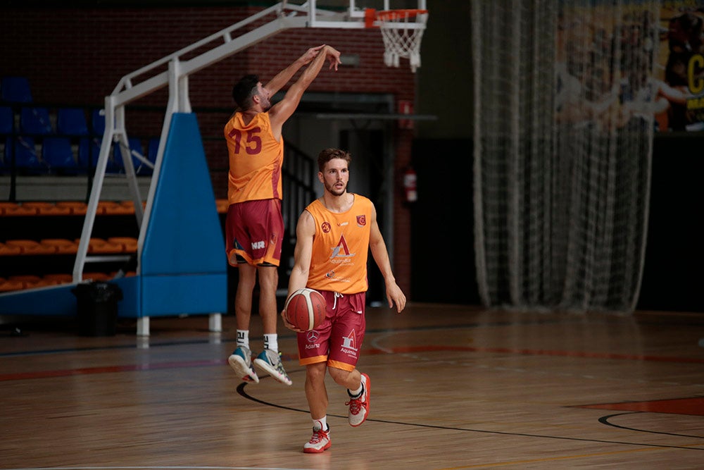 El Aquimisa ya entrena en el pabellón de Carbajosa de la Sagrada 