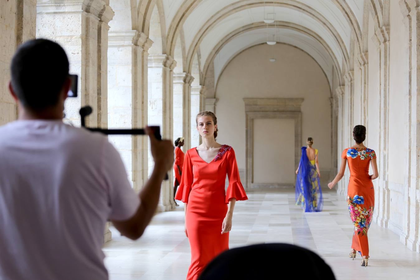 Fotos: Grabación del desfile de la diseñadora vallisoletana Esther Noriega en el Museo Patio Herreriano de Valladolid