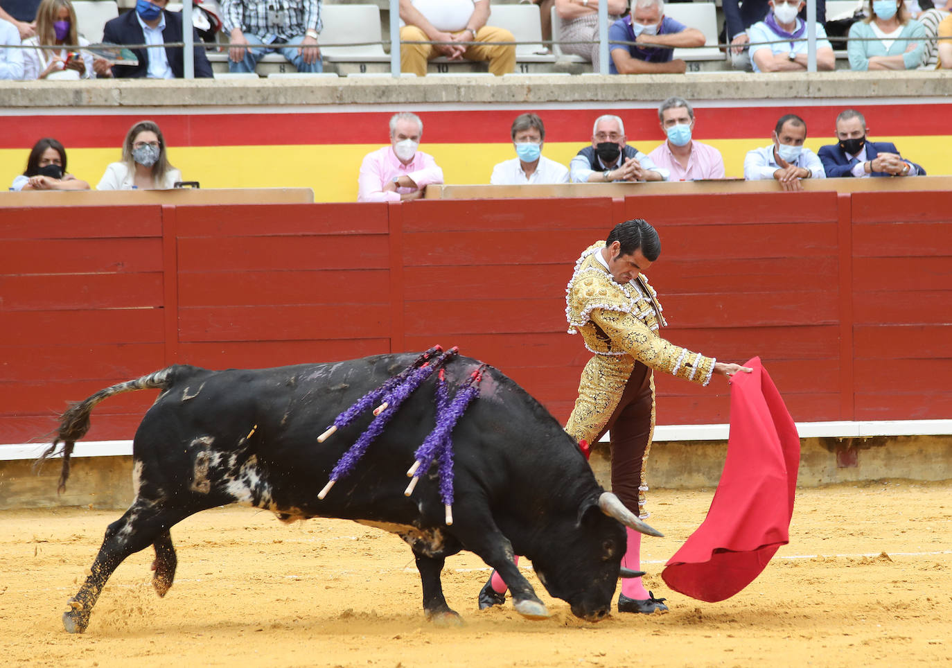 Los toros de Zalduendo estuvieron muy por debajo de los toreros en el festejo que abría el ciclo de San Antolín