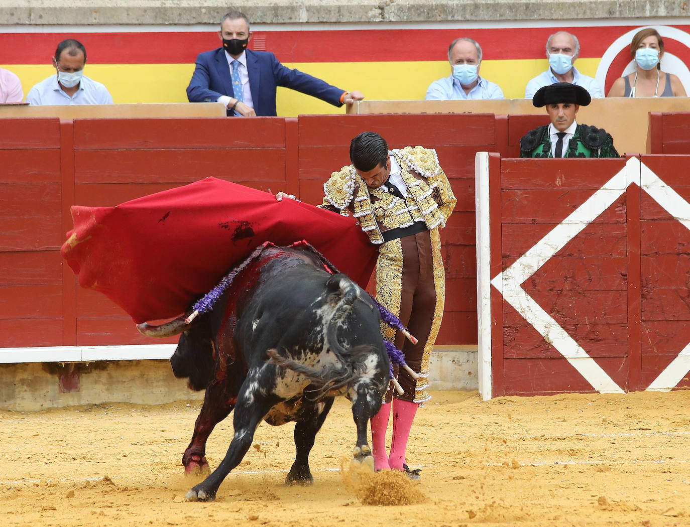 Los toros de Zalduendo estuvieron muy por debajo de los toreros en el festejo que abría el ciclo de San Antolín