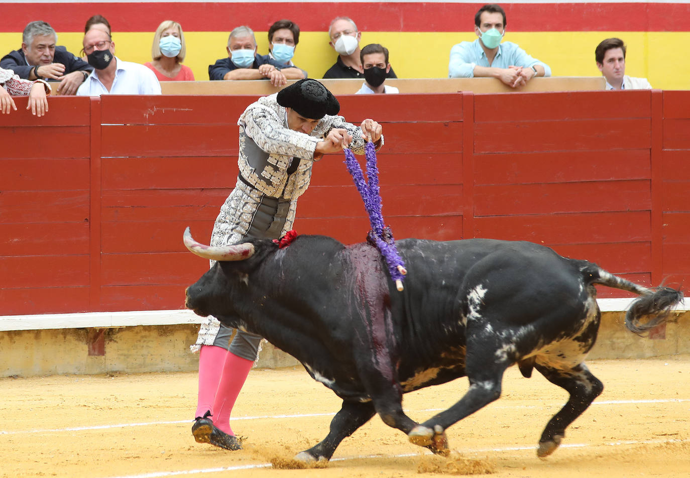 Los toros de Zalduendo estuvieron muy por debajo de los toreros en el festejo que abría el ciclo de San Antolín