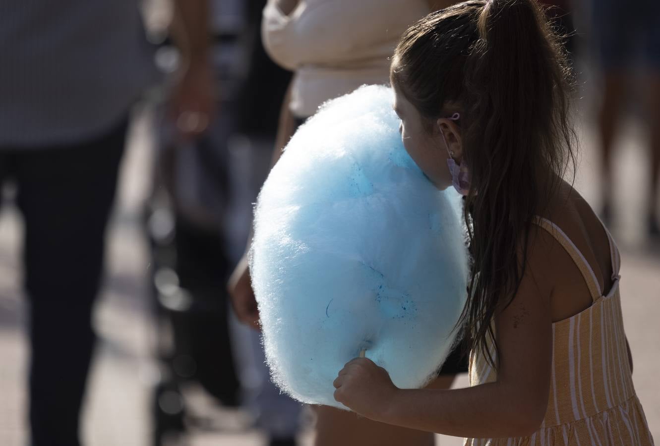 Fotos: Diversión para todos los públicos en el Real de la Feria