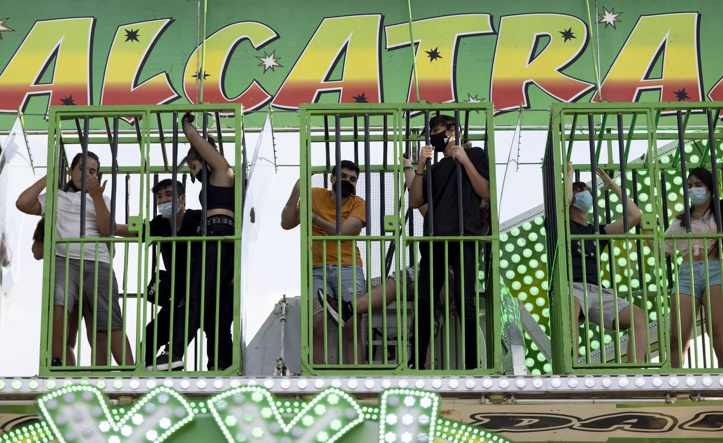 Fotos: Diversión para todos los públicos en el Real de la Feria