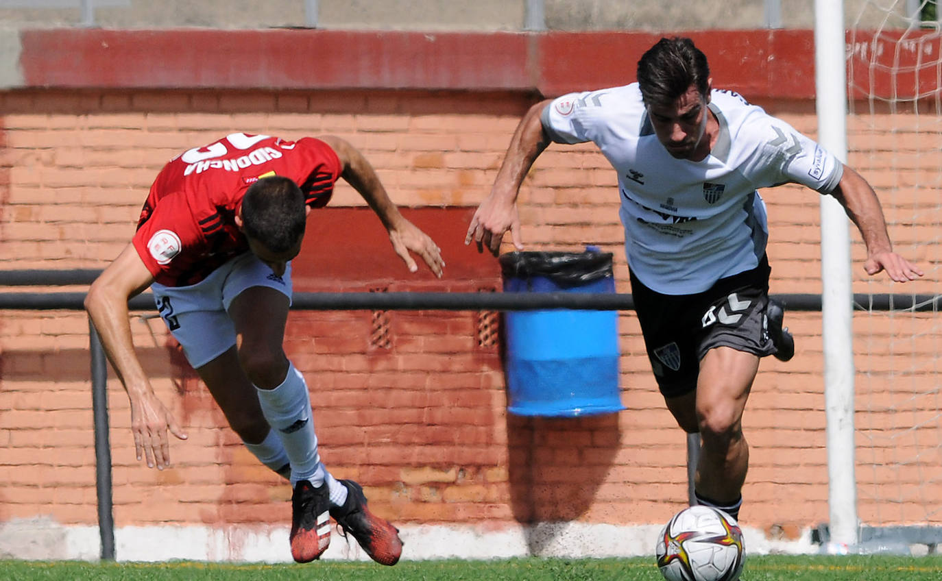 Partido de la Segunda Federación entre Adarve y Gimnastica Segoviana 