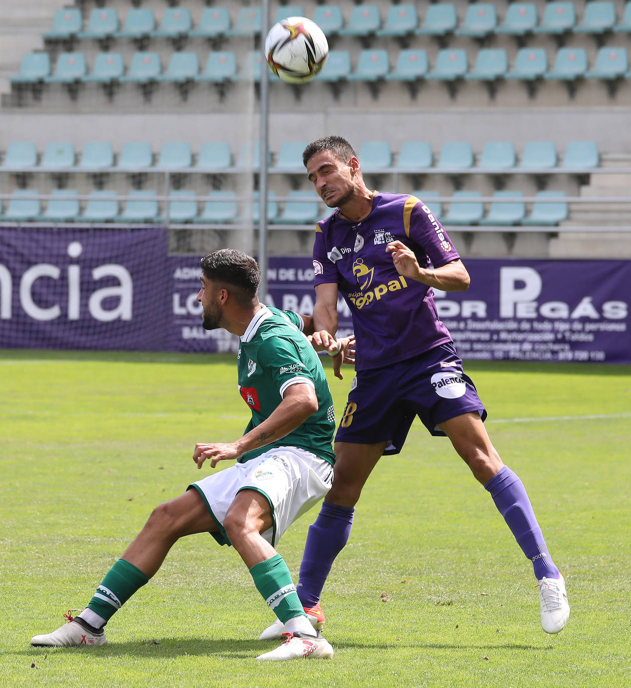 Los jugadores de Rubén Gala consiguen la primera victoria en La Balastera