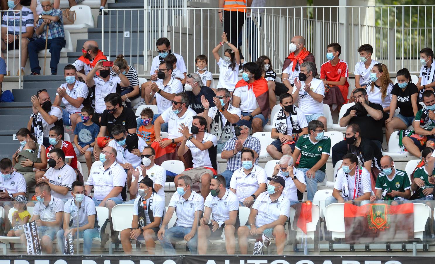 Fotos: Público en el partido del Burgos CF-Real Valladolid