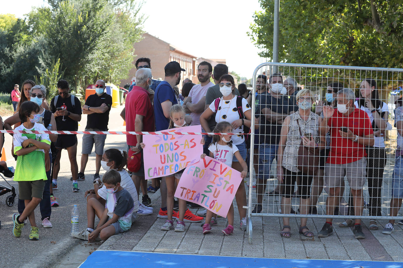 El público de Frómista animó y arropó a los deportistas, que no conmpetían aquí desde 2019