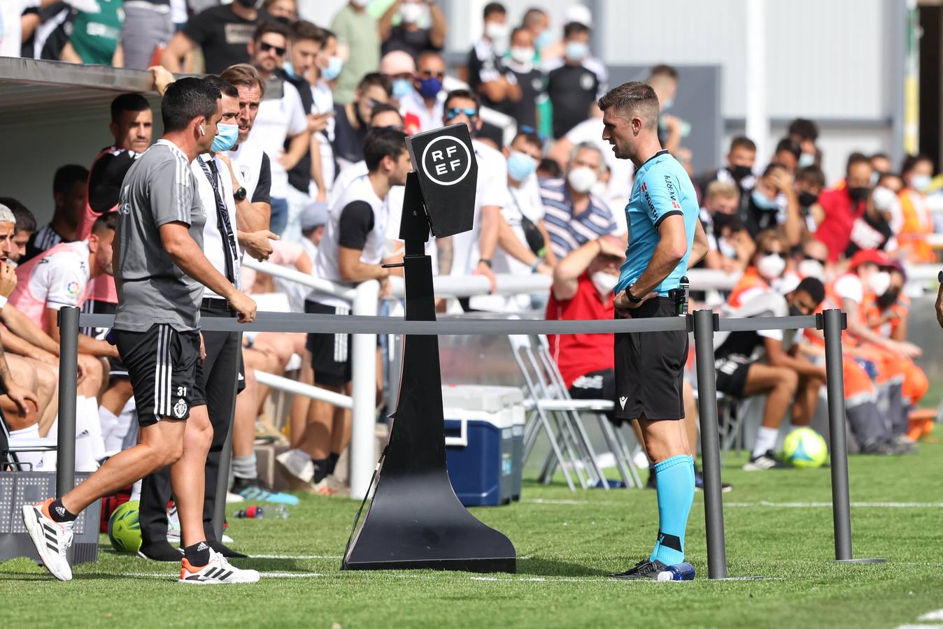 Fotos: Derrota del Real Valladolid en Burgos (3-0)