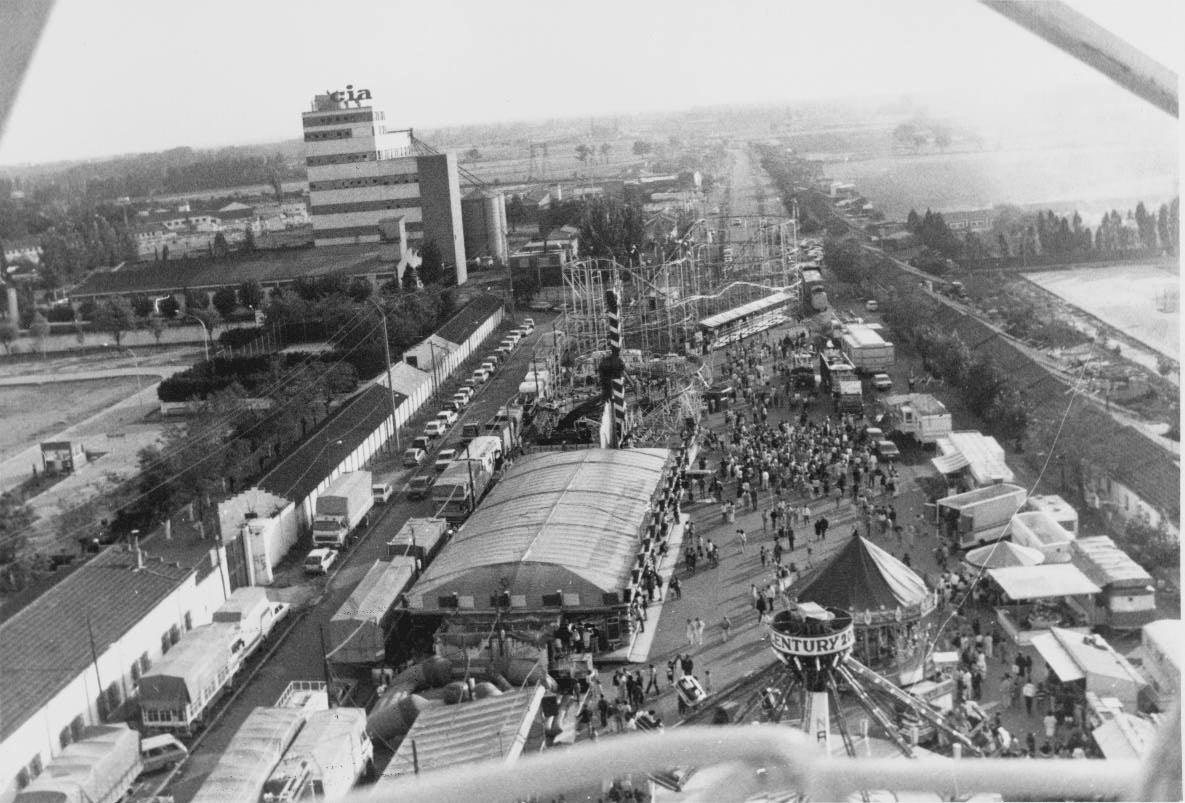 1986. Panorámica de las ferias instaladas en La Rubia.