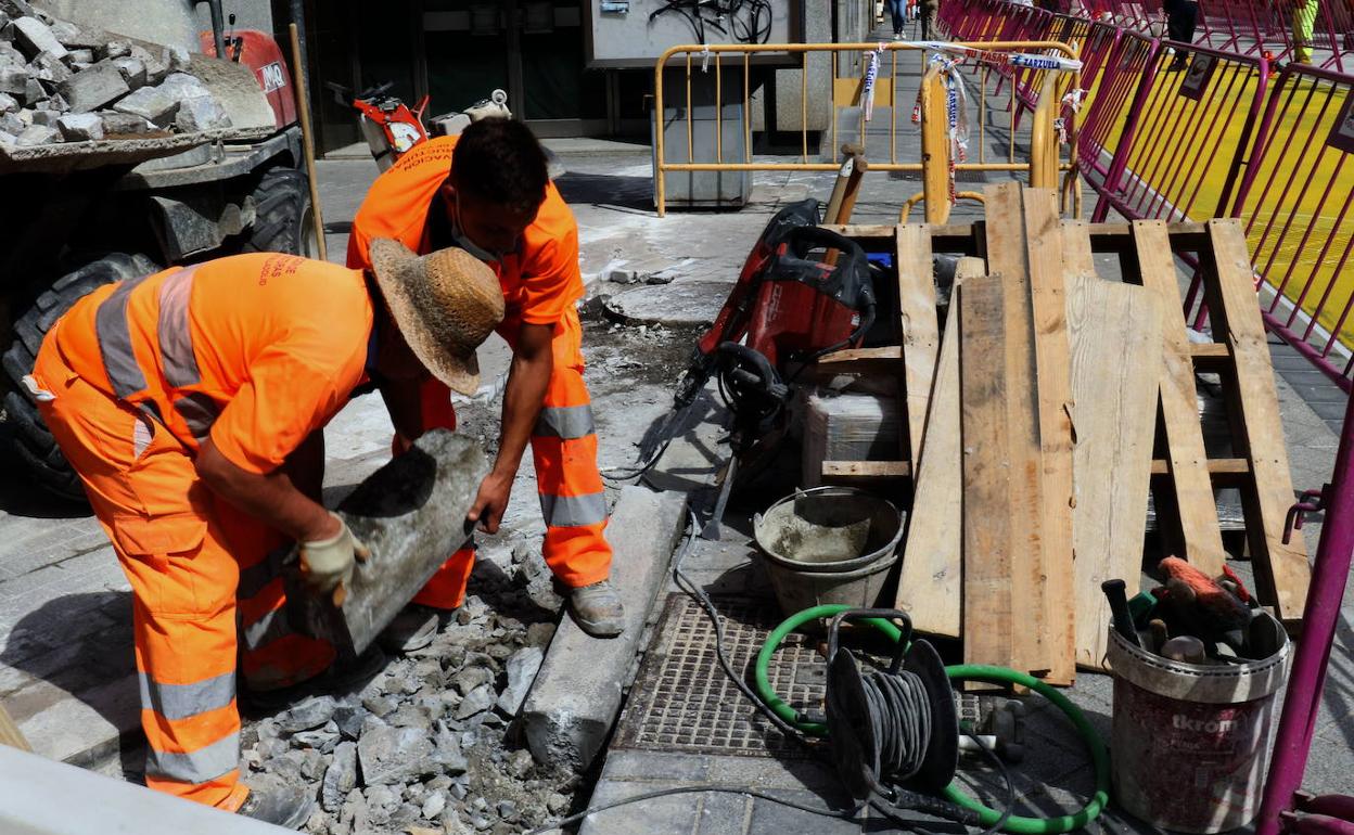 Obras en una calle de Valladolid. 