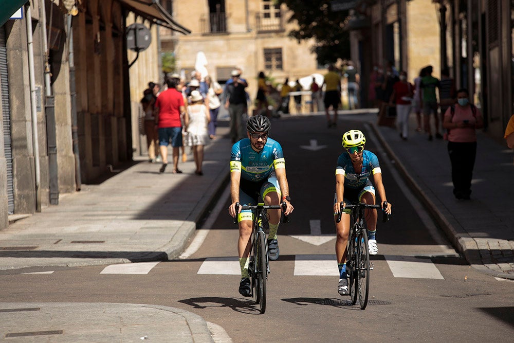 Etapa y maillot amarillo para Vinicius en la última etapa de la Vuelta a Salamanca