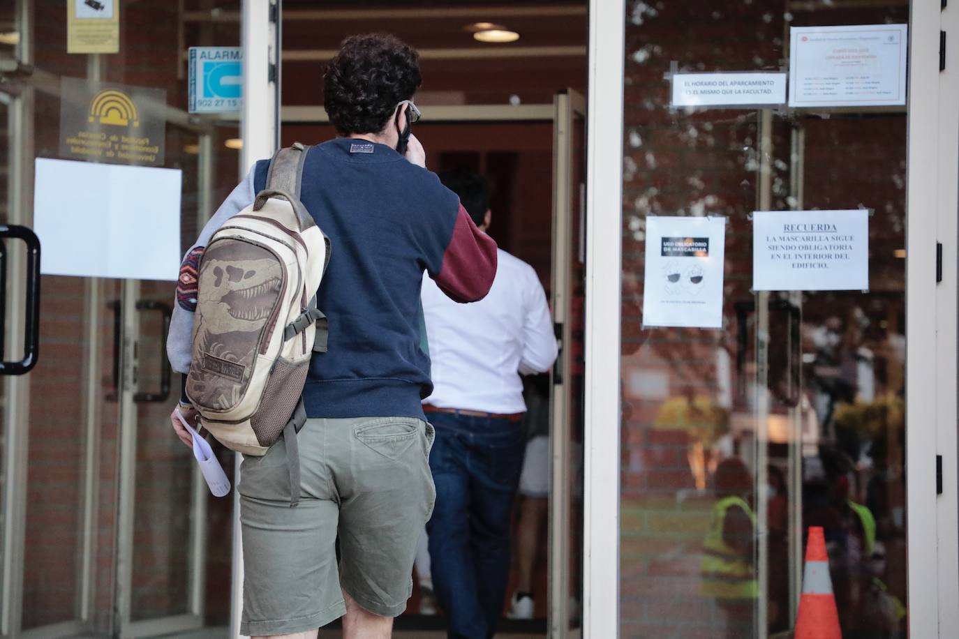 El examen de las oposiciones de Correos se ha celebrado en la Facultad de Económicas de Valladolid. 