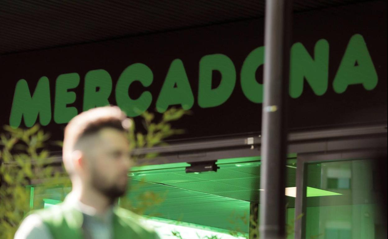 Entrada de un Mercadona, en una imagen de archivo.
