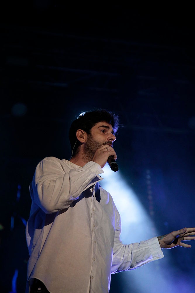 Melendi llena el campo de fútbol de Puente Ladrillo para el último concierto de su gira