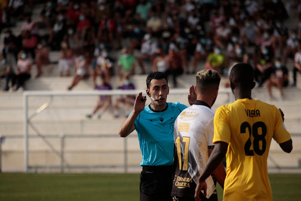 Goleada de Unionistas por 3-0 al Extremadura UD con dos goles del "pichichi" Rayco