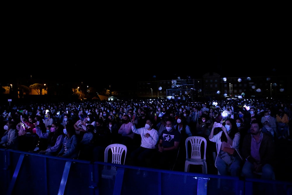 La lluvia dio un respiro a los fans de Camilo y permitió la realización del concierto de forma íntegra y puntual