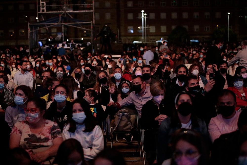 La lluvia dio un respiro a los fans de Camilo y permitió la realización del concierto de forma íntegra y puntual