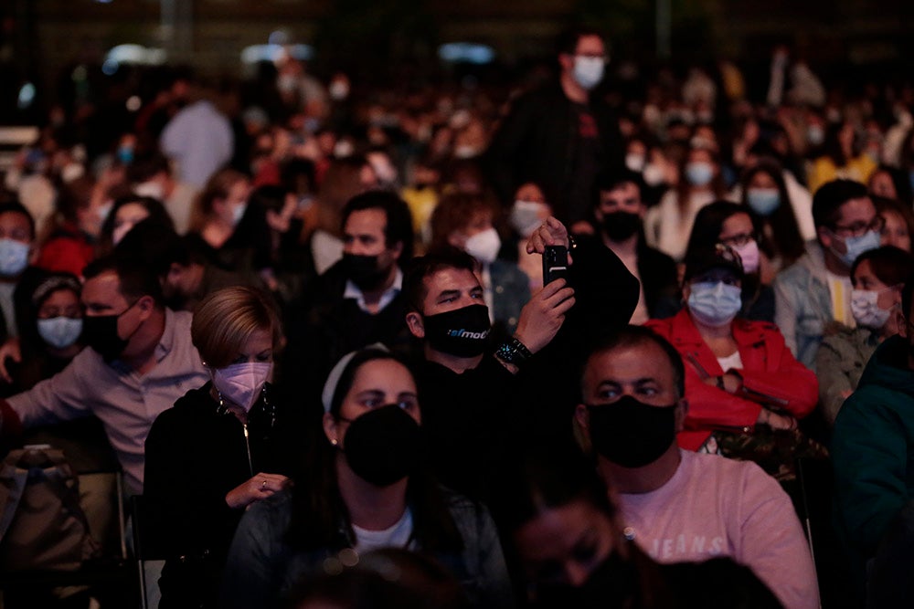 La lluvia dio un respiro a los fans de Camilo y permitió la realización del concierto de forma íntegra y puntual