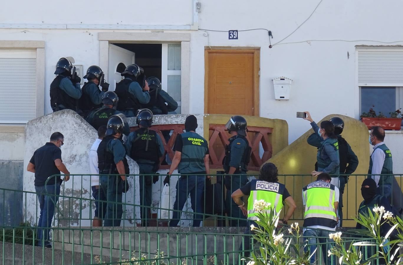 Fotos: Macrorredada policial contra la banda del BMW en Valladolid