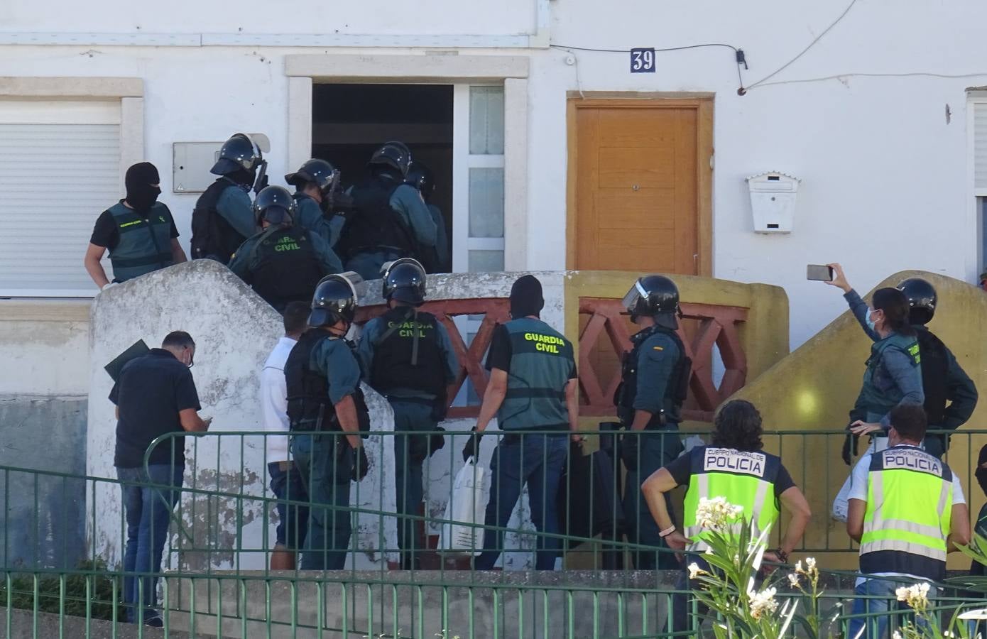 Fotos: Macrorredada policial contra la banda del BMW en Valladolid