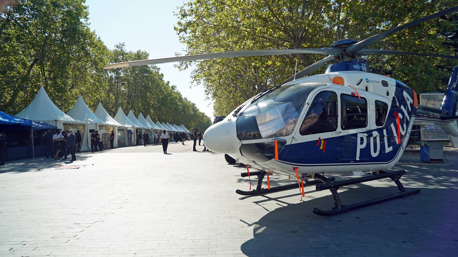 Fotos: Exposición del Día de la Policía en la Acera de Recoletos de Valladolid