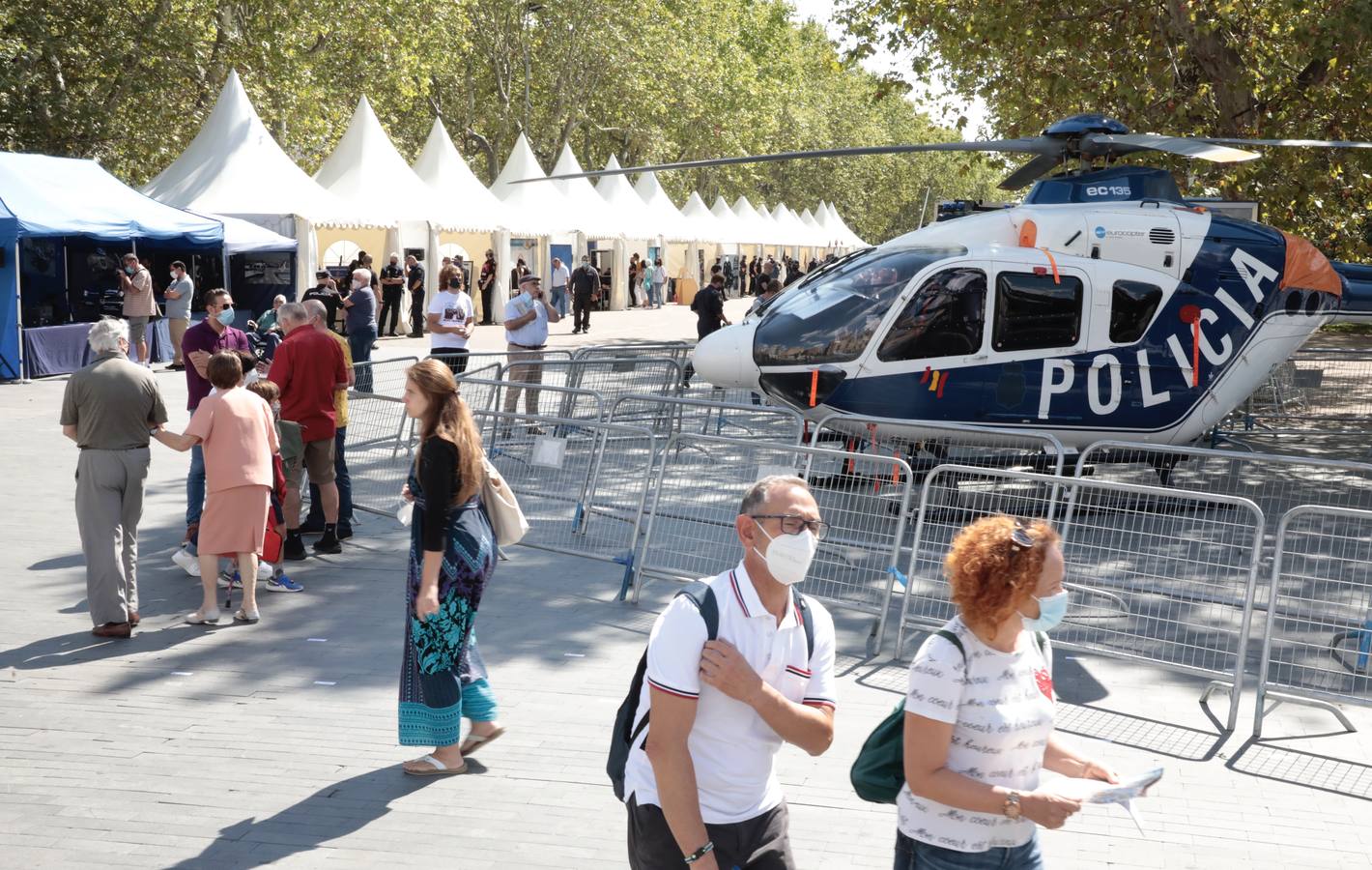 Fotos: Exposición del Día de la Policía en la Acera de Recoletos de Valladolid