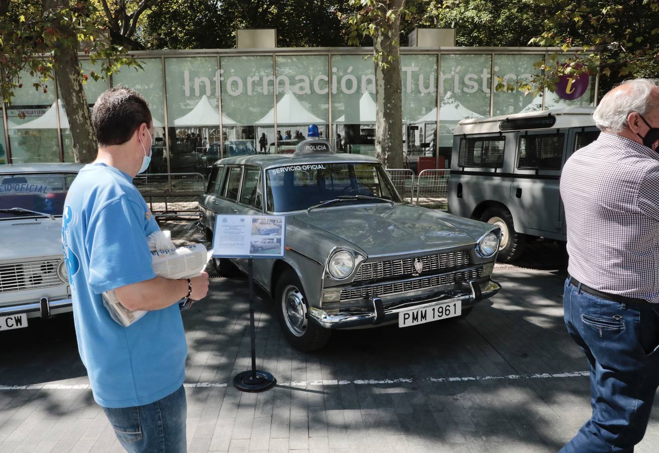 Fotos: Exposición del Día de la Policía en la Acera de Recoletos de Valladolid