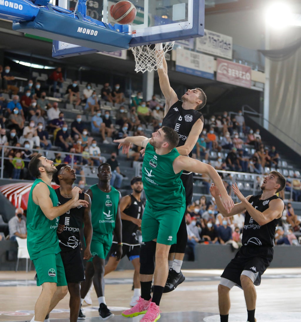EasyCharger Palencia 91 - 81 Cáceres 