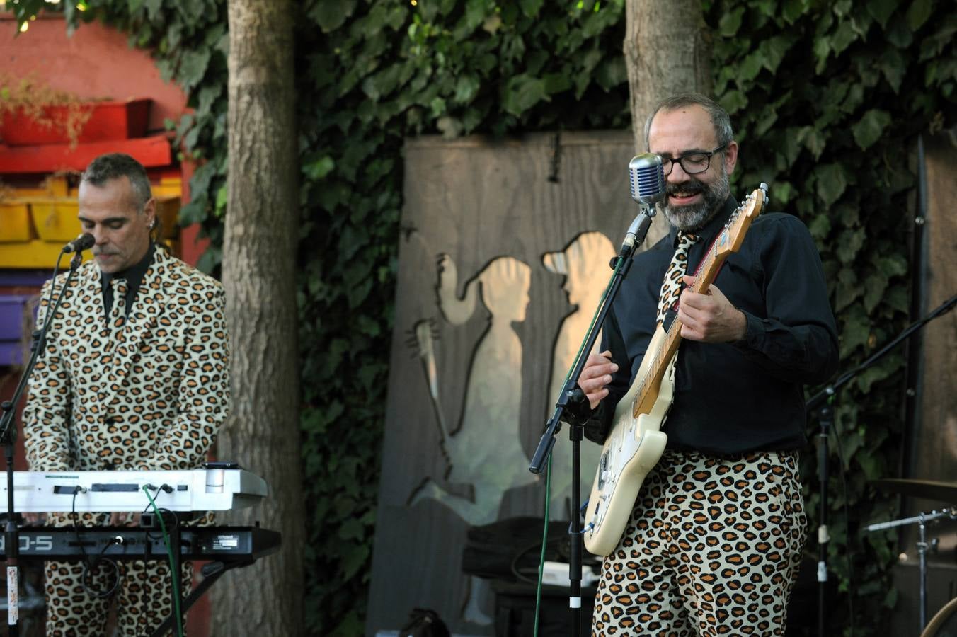 Fotos: Actuación de The Iberians en la terraza &#039;Los Guindales&#039; de Santovenia de Pisuerga