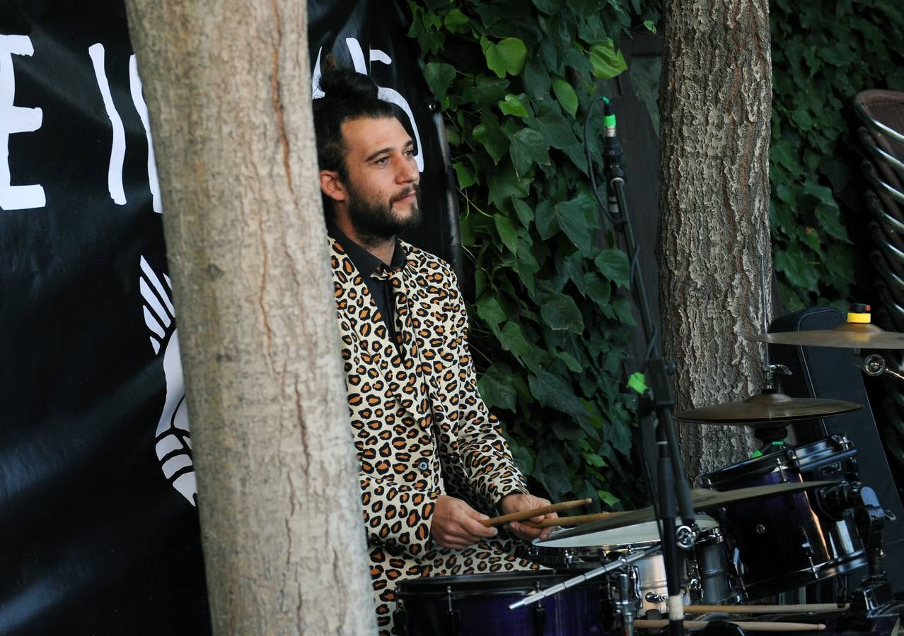 Fotos: Actuación de The Iberians en la terraza &#039;Los Guindales&#039; de Santovenia de Pisuerga