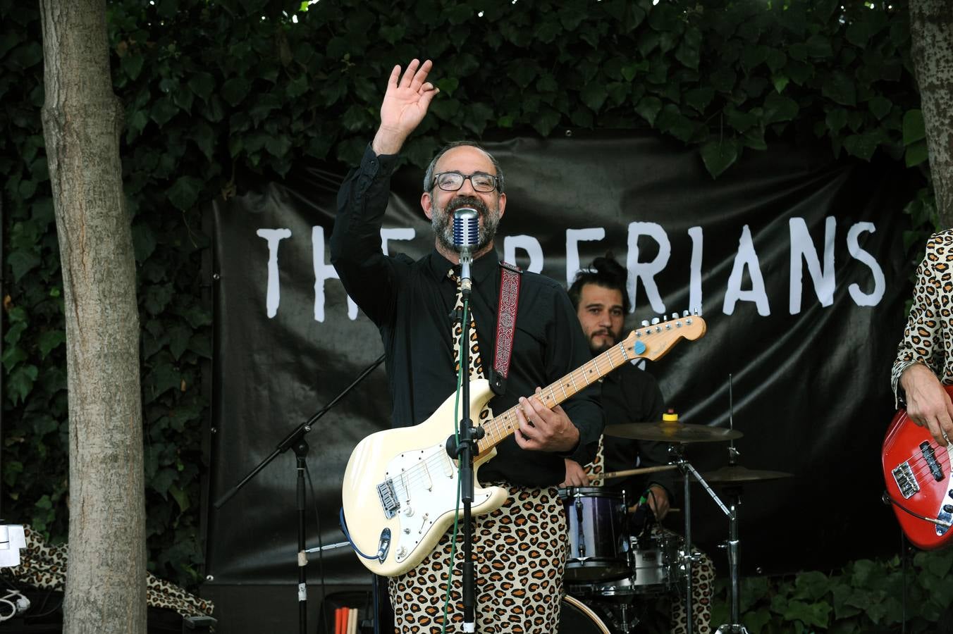 Fotos: Actuación de The Iberians en la terraza &#039;Los Guindales&#039; de Santovenia de Pisuerga