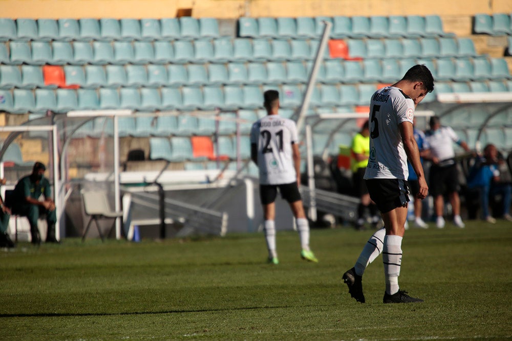 Empate a cero entre Salamanca CF UDS y Bergantiños FC en la vuelta de Uxio da Pena al Helmántico