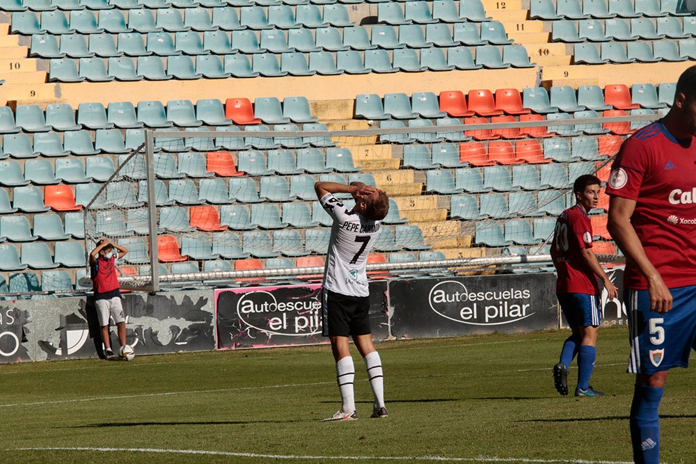 Empate a cero entre Salamanca CF UDS y Bergantiños FC en la vuelta de Uxio da Pena al Helmántico