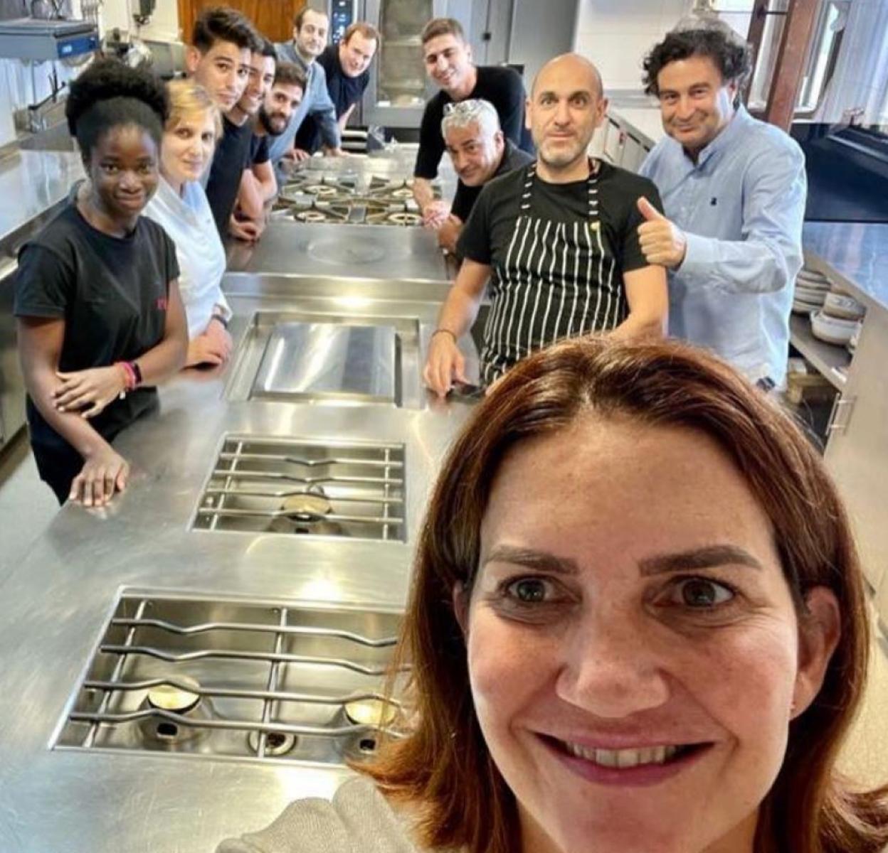 Selfi de Samantha Vallejo-Nájera en el Restaurante Lera de Castroverde de Campos.