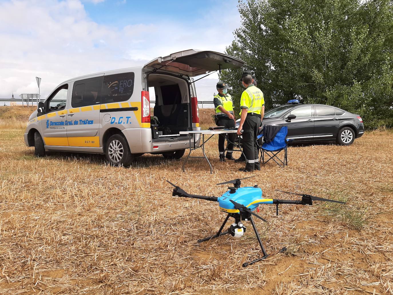 El dron de Tráfico caza a seis conductores por no respetar las señales de stop en carreteras de Palencia