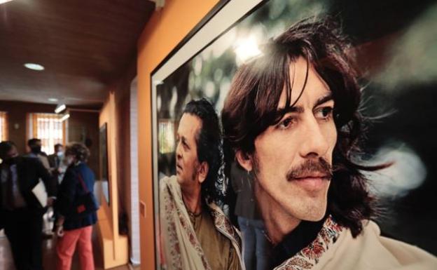 La Casa de la India acoge la muestra 'The Beatles e India'.