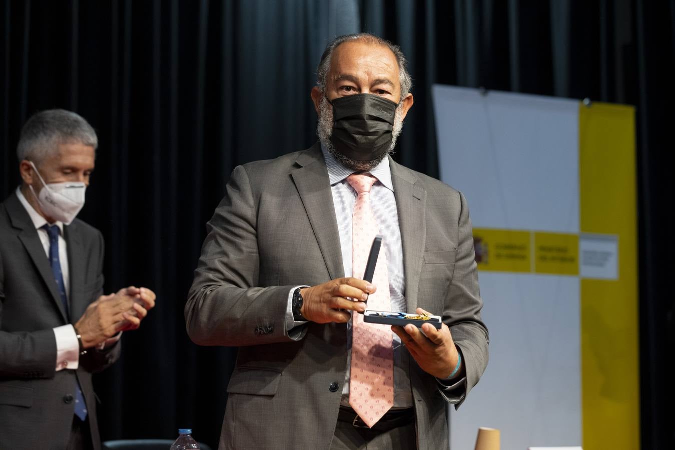 Fotos: Entrega de las medallas de Instituciones Penitenciarias en la cárcel de Villanubla