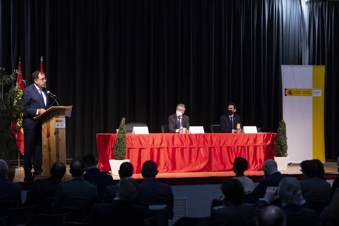 Fotos: Entrega de las medallas de Instituciones Penitenciarias en la cárcel de Villanubla