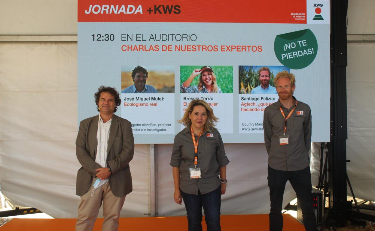 Los ponentes José Miguel Mulet, Brescia Terra y Santiago Felizia 