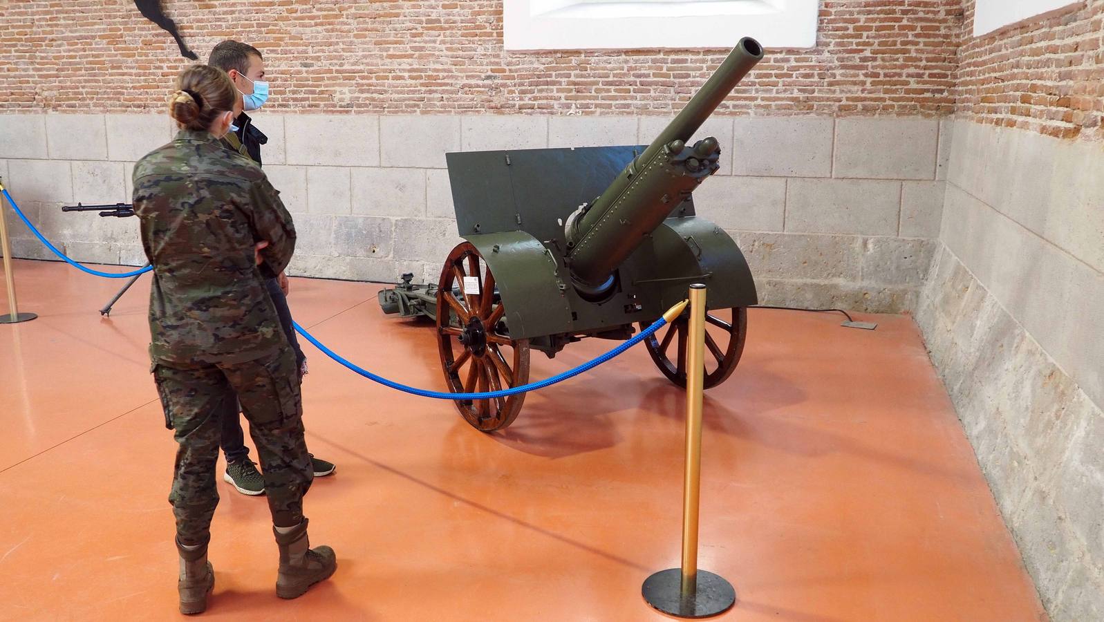 Fotos: La Academia de Caballería de Valladolid rinde homenaje al Regimiento Alcántara en su centenario