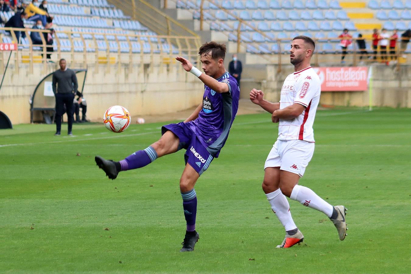 Fotos: Derrota del Valladolid Promesas frente a la Cultural Leonesa (4-2)