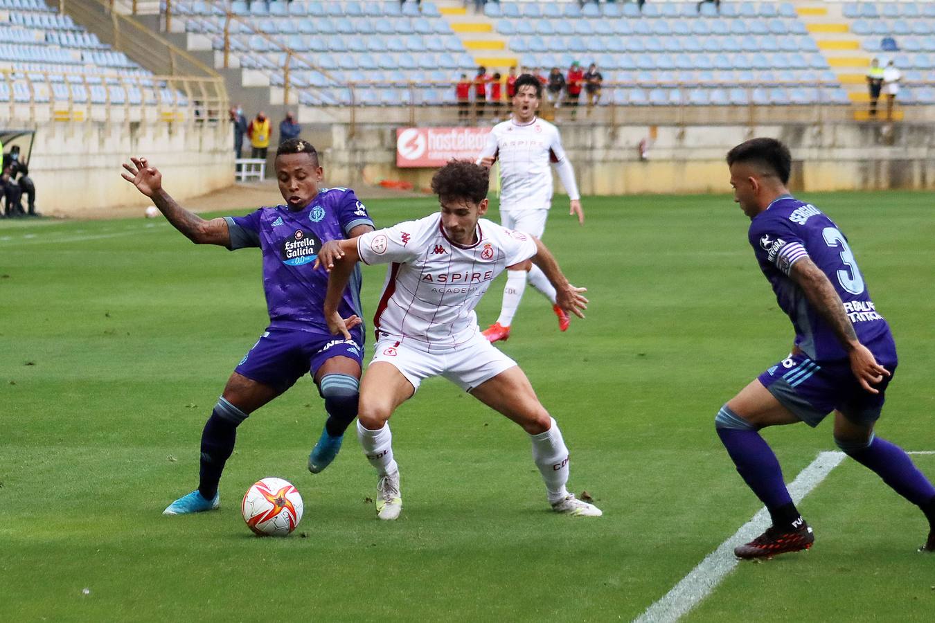 Fotos: Derrota del Valladolid Promesas frente a la Cultural Leonesa (4-2)